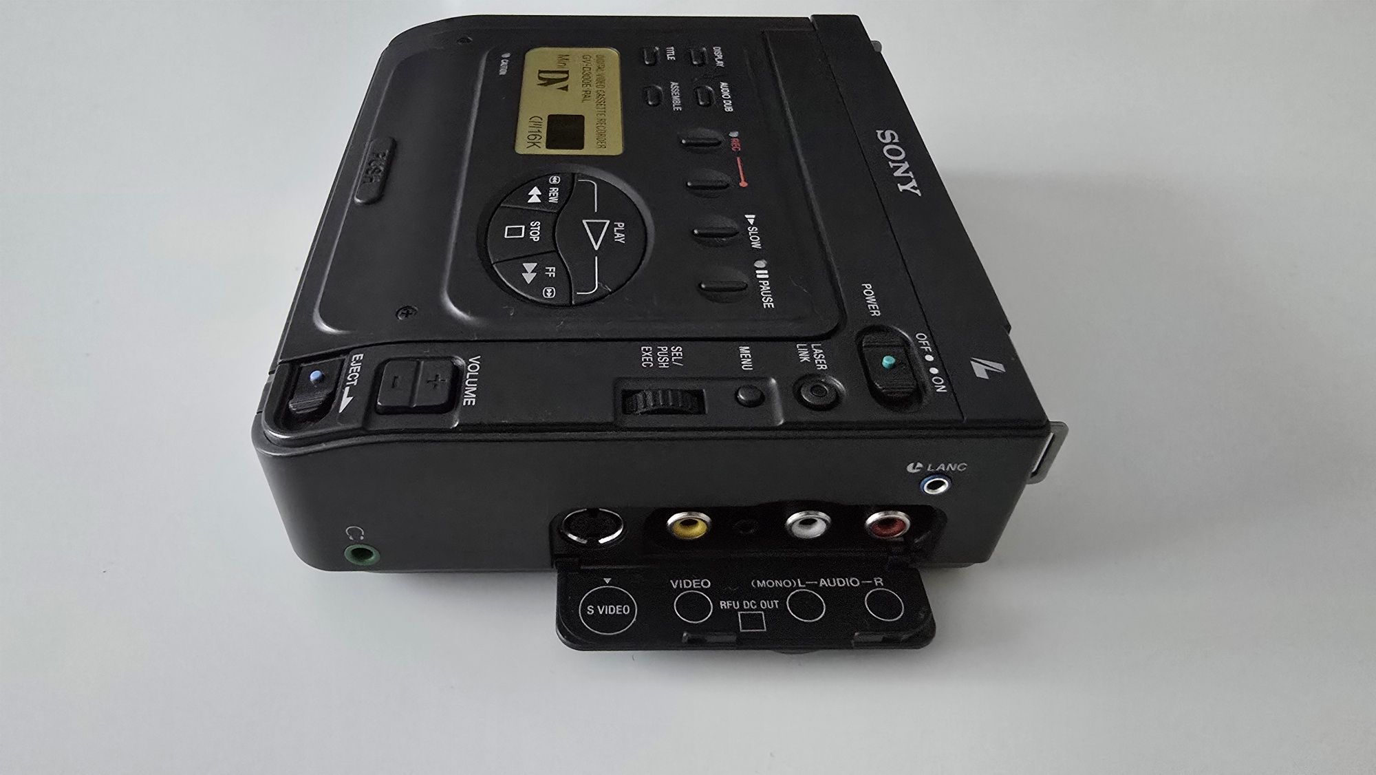 Sony mini DV GV-D300E Digital Video Cassette recorder