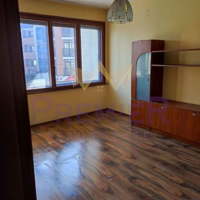 Тристаен в центъра на Бургас