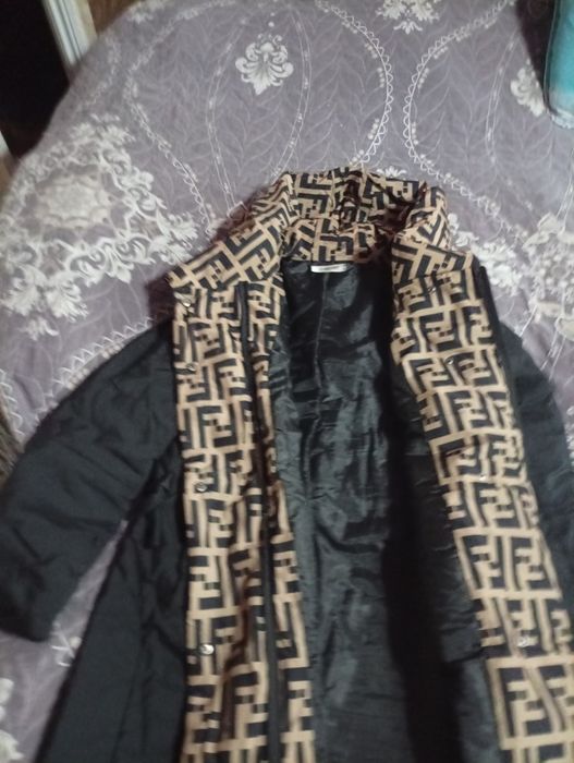Женская куртка,черная