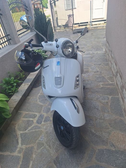 Vespa GTS300 перфект