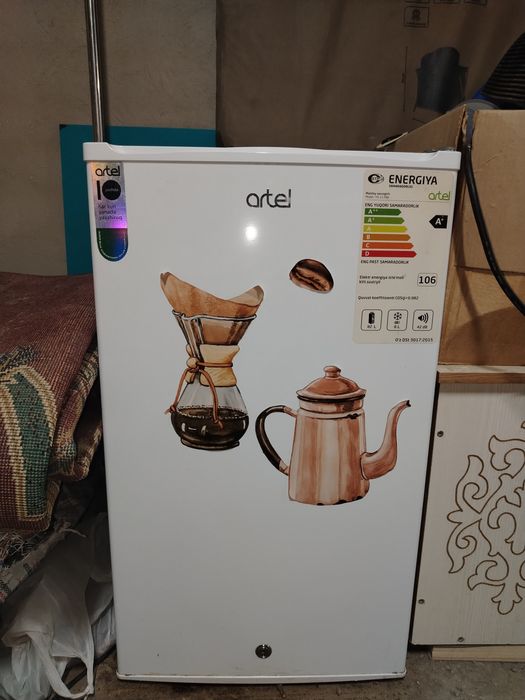 Продам холодильник маленький