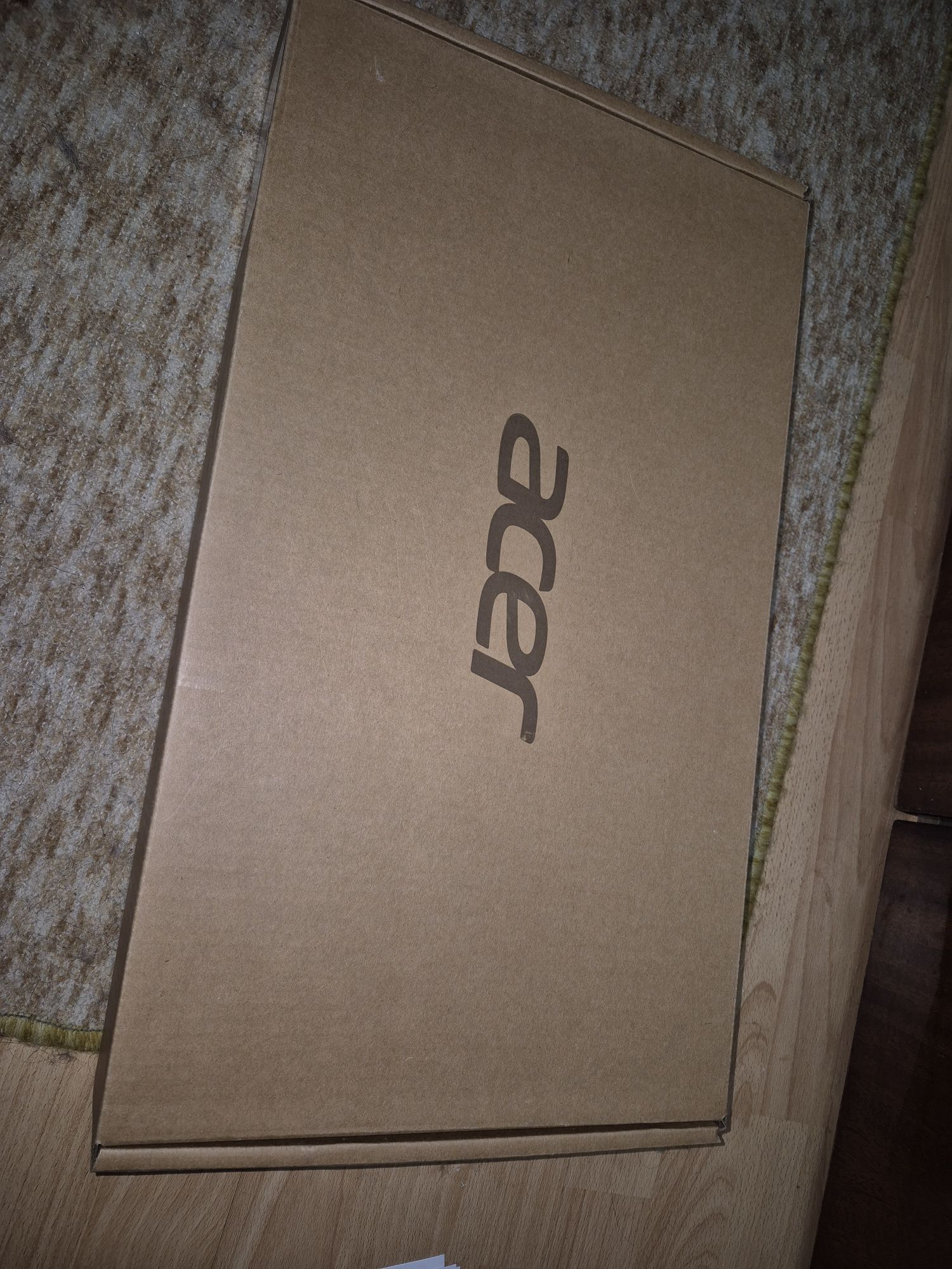 Продавам  лаптоп Acer Aspire A517-53-71C7 17,3  2×8/1024GB SSD