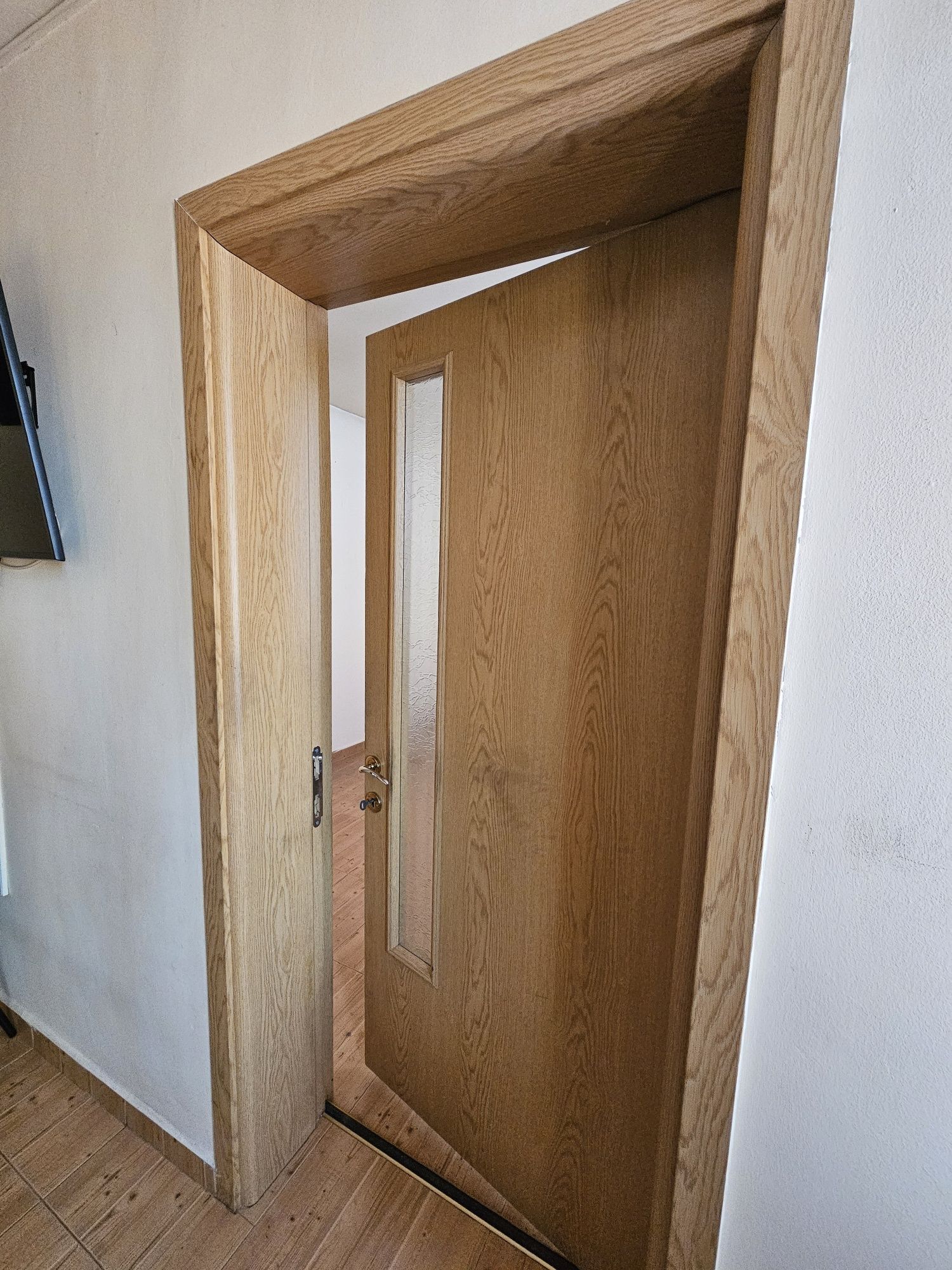 Vand 5 uși interior cu geam. Oferta !