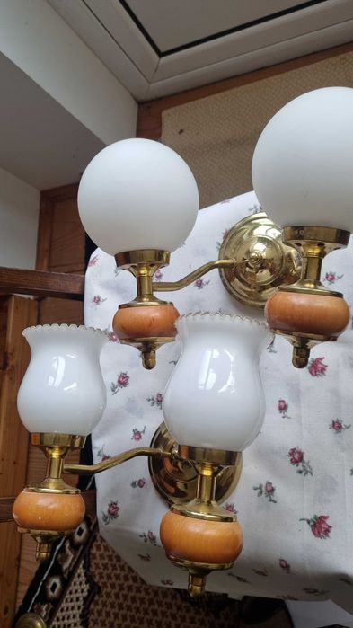 Aplice cu doua brate