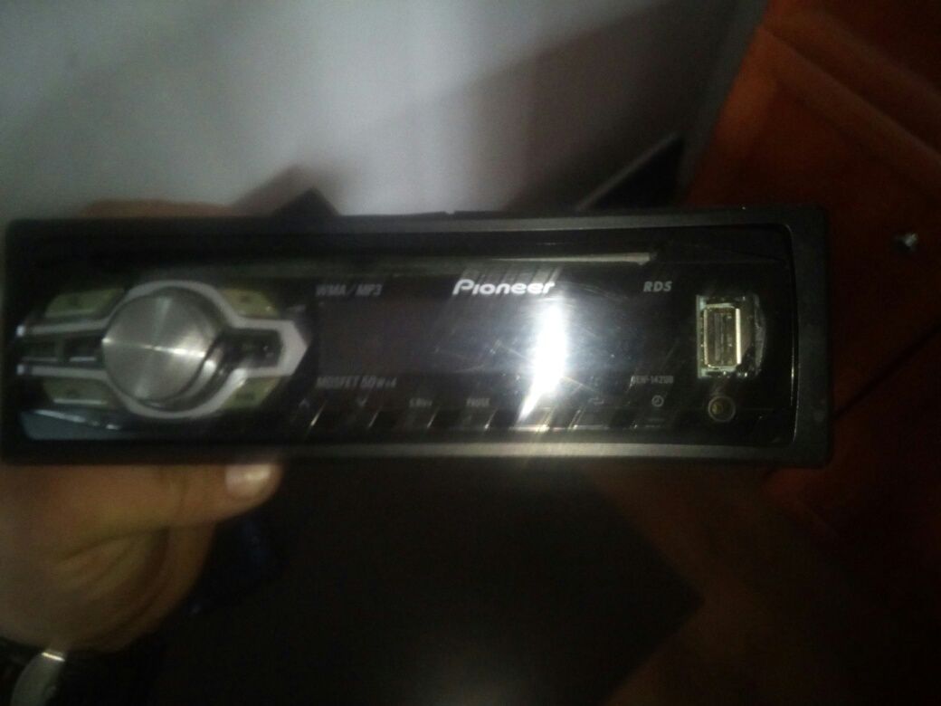 Vand mp3 pioneer cu usb