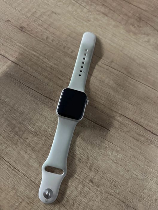 apple watch se 2024