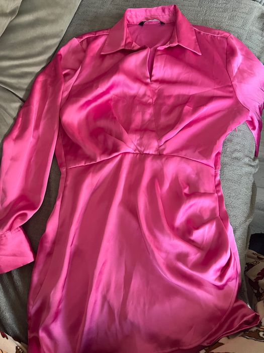 Розова рокля сатен