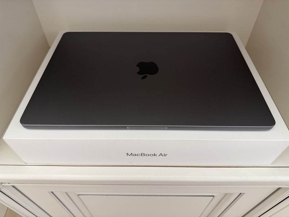 Macbook Air 15” M3 2024 Space Grey 1TB/16GB ram garantie 06.2027