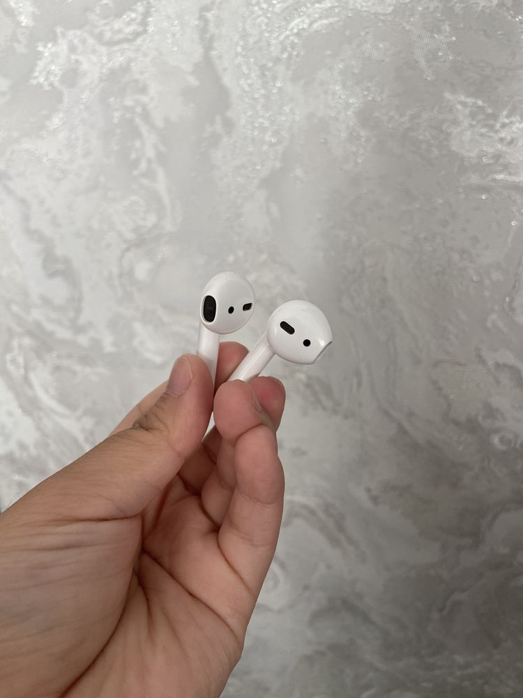 Продам Airpods 2 оригинал