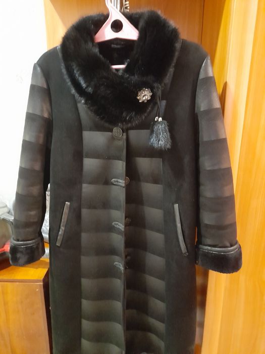 Продам зимнюю женскую дубленку