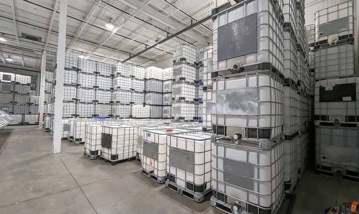 Продавам бидони 1000литра