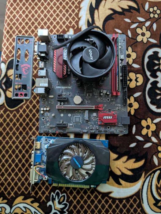 Vand Kit complet AMD Ryzen si PC complet Intel