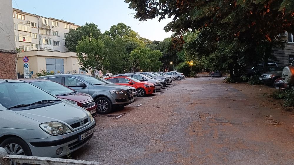Дава се под наем Тристаен апартамент в Варна, Централна поща - 75 кв.м за 600 € - Снимка #10