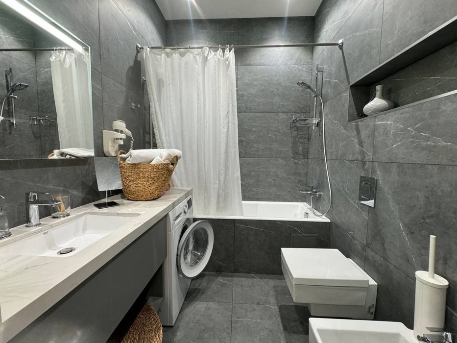 Ц-1 , Новостройка , 125 м2 ( 3 комнаты )