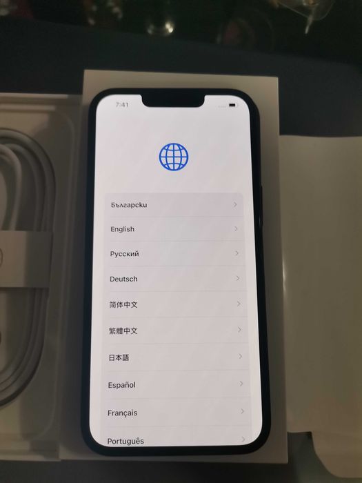 iPhone 16e чисто нов
