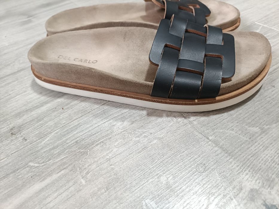 Saboți și pantofi din piele