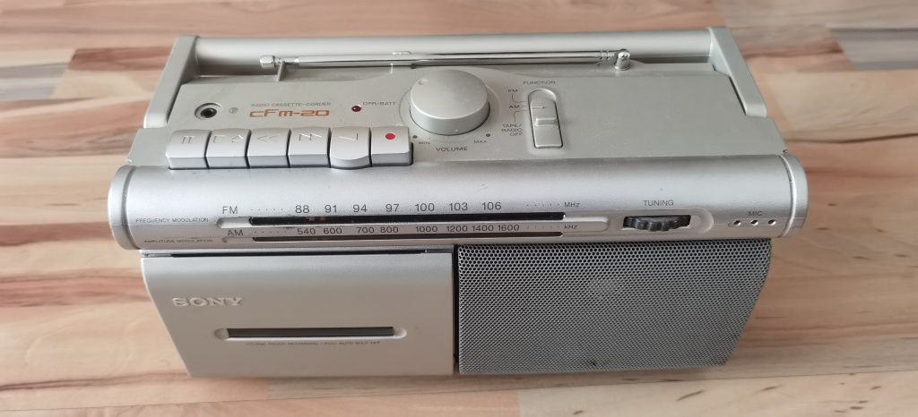 Sony Radio Cassette-Corder CFM-20  radio casetofon retro