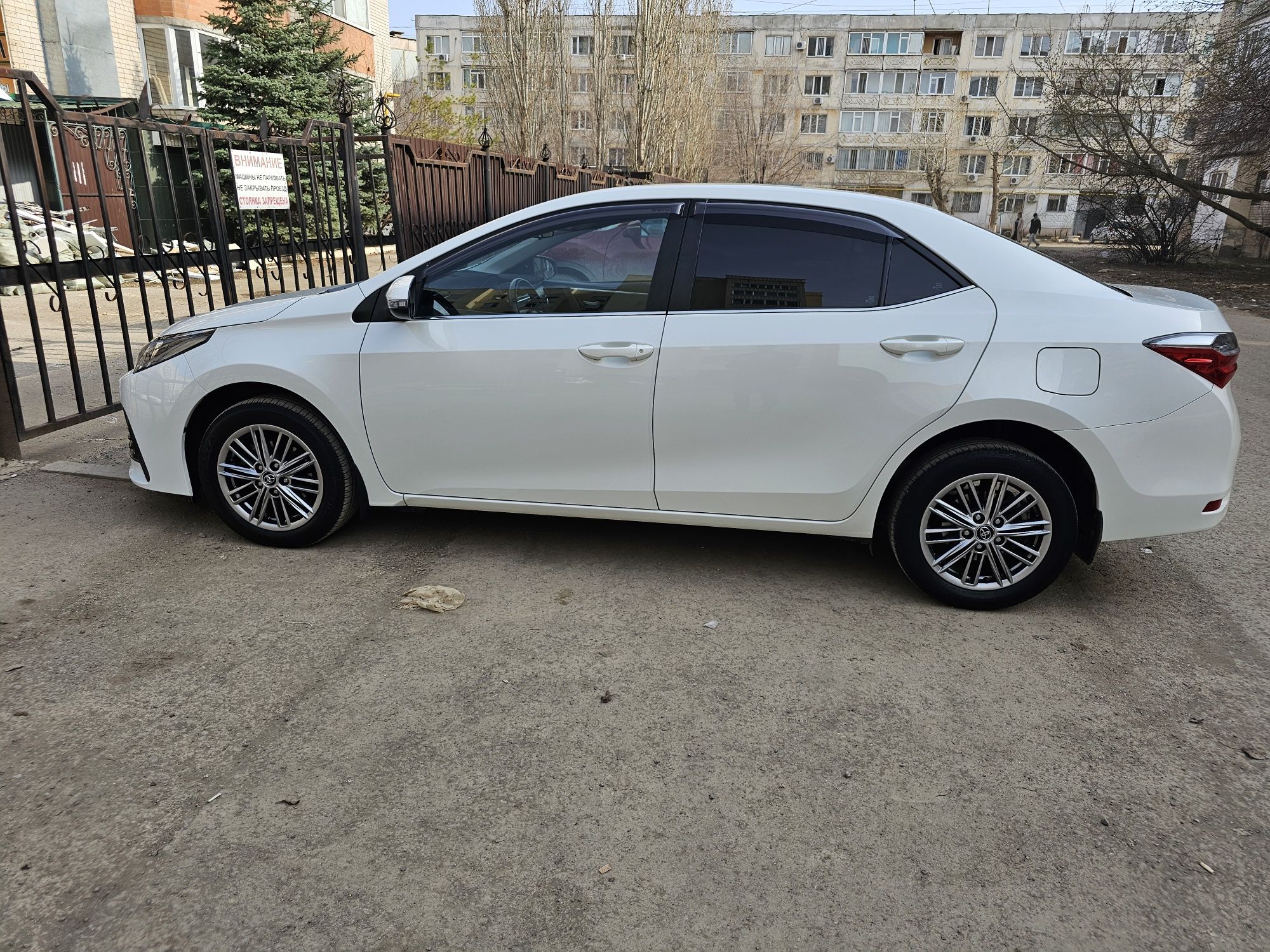 Автомобиль Toyota corolla restyle