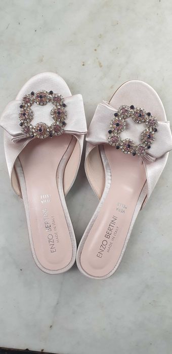 Enzo Bertini Papuci de satin cu strasuri