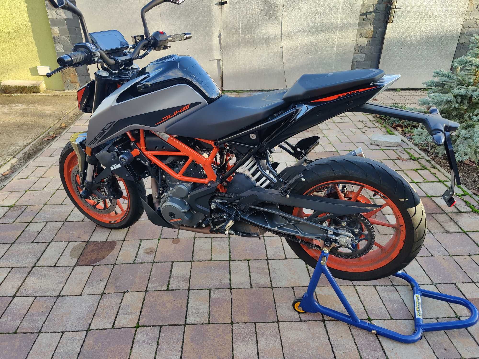 KTM DUKE 390 (A2)