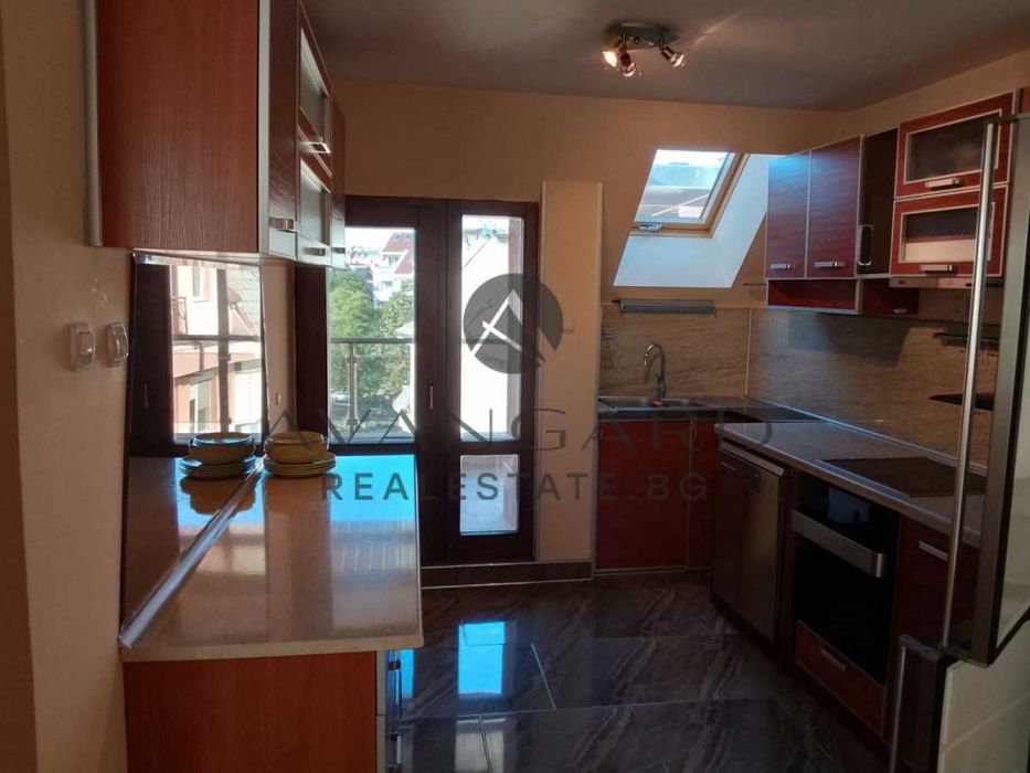 Продава се Тристаен апартамент в Пловдив, Център - 200 кв.м за 1173 €/кв.м - Снимка #4