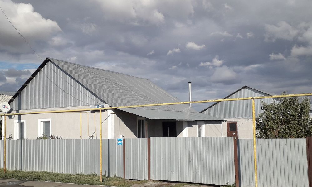 Продам частный 3х ком дом8/9 с хоз постройкой7/9