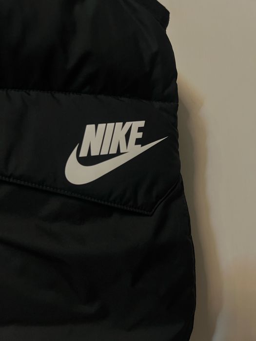 Черна грейка на Nike