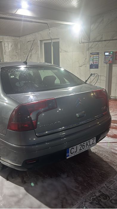 Vand citroen c5 masina este in stare de functionare ! Necesita unele