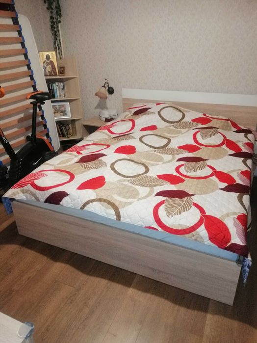 Спално легло с размер 160 х 200