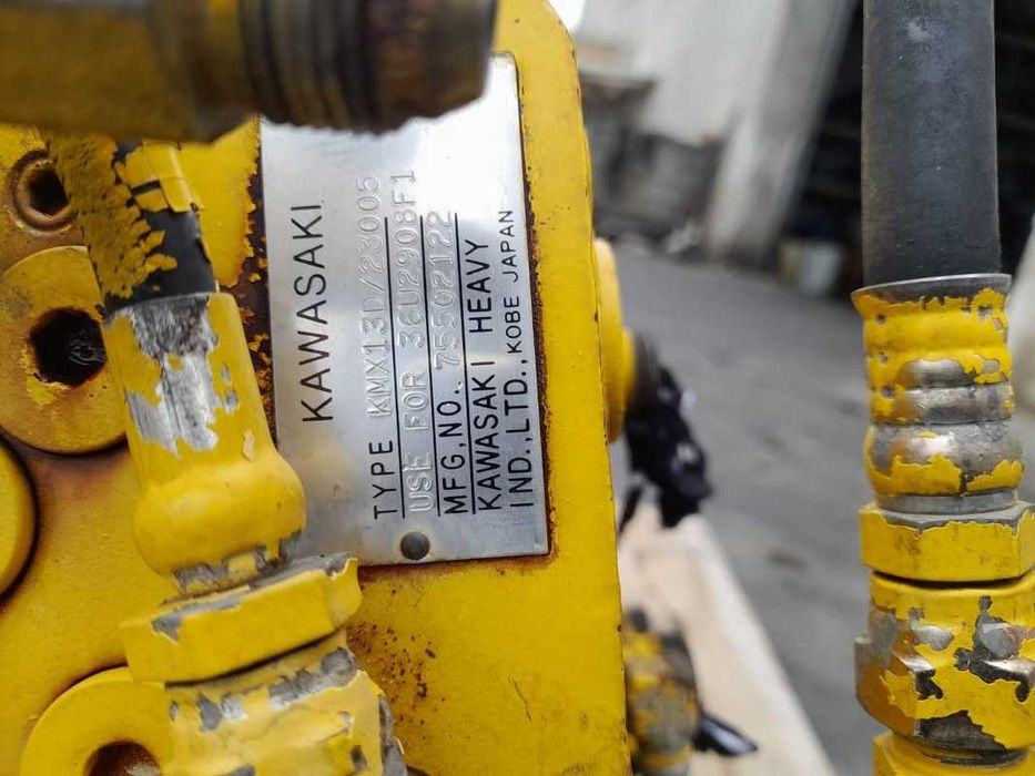 Distribuitor hidraulica KMX13D excavator Kobelco SK 130