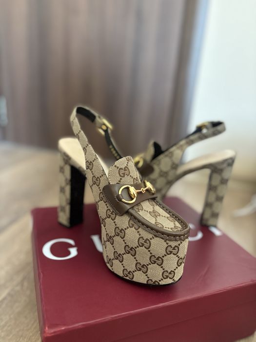 Дамски обувки с висок ток на платформа Gucci
