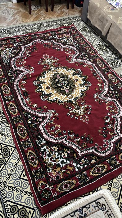 Продам ковер в хорошем состояний