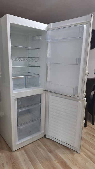 Vând combină frigorifica