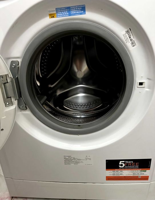 Mașină de spălat rufe slim Indesit EWSD 61051