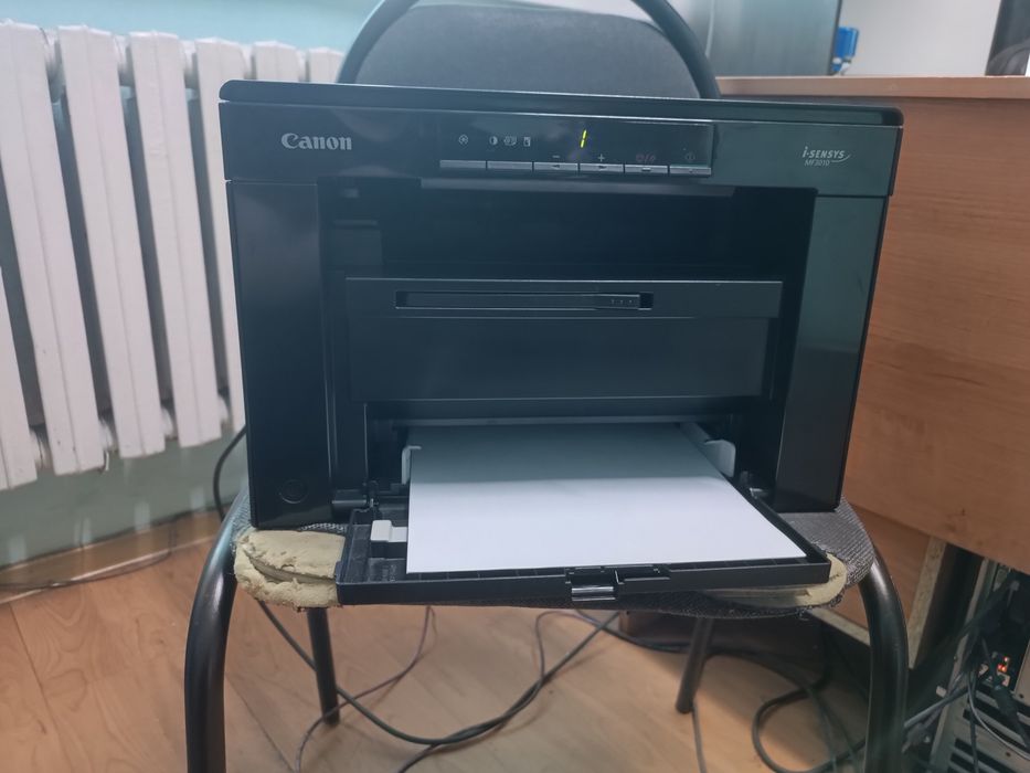 Продам МФУ Canon mf 3010