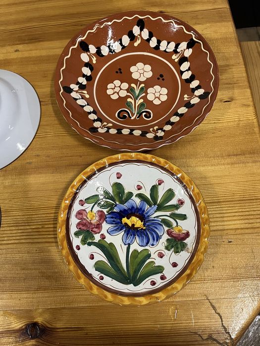 Ръчно рисувани керамични чинии