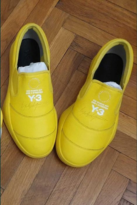 Y-3 Yohji Yamamoto Tangutsu

850 lei