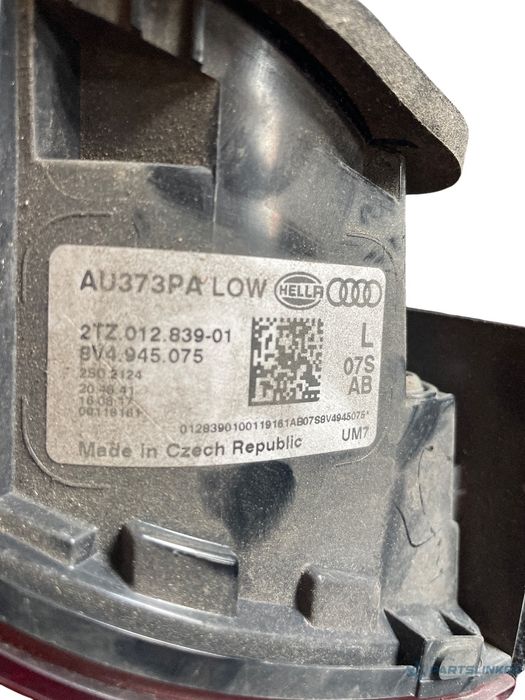 Lampa spate / Stop stanga spate AUDI A3 Sportback 8V