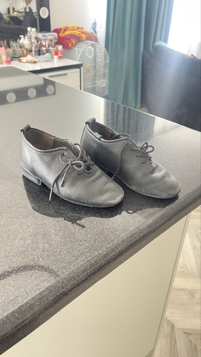 Pantofi piele dans baieti