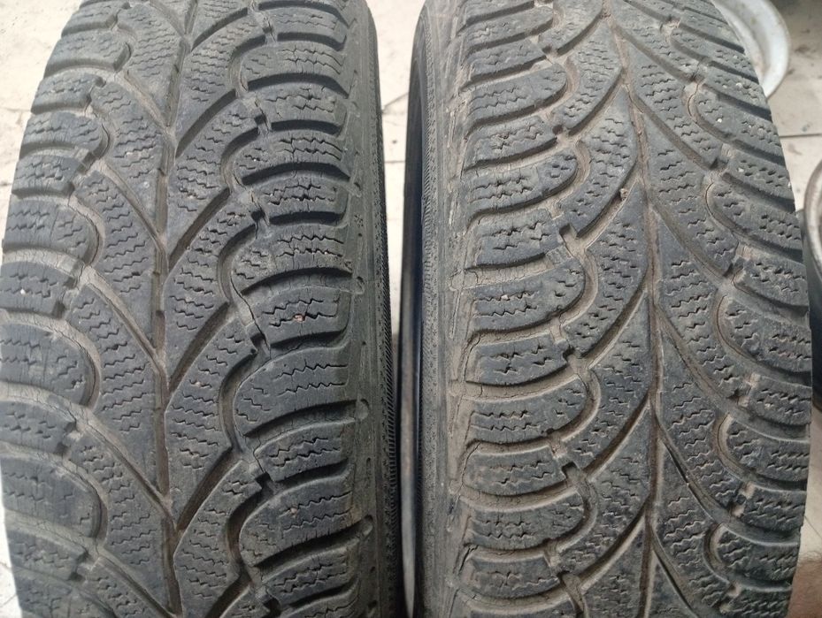 Продам две покрышки 155/70 r13.