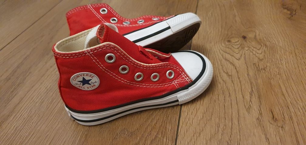 Converse, masura 22