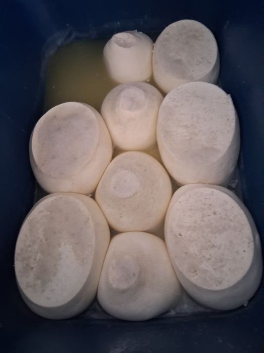 Telemea de oaie veche 30 angro preț fix  relație la nr de tel 07662710