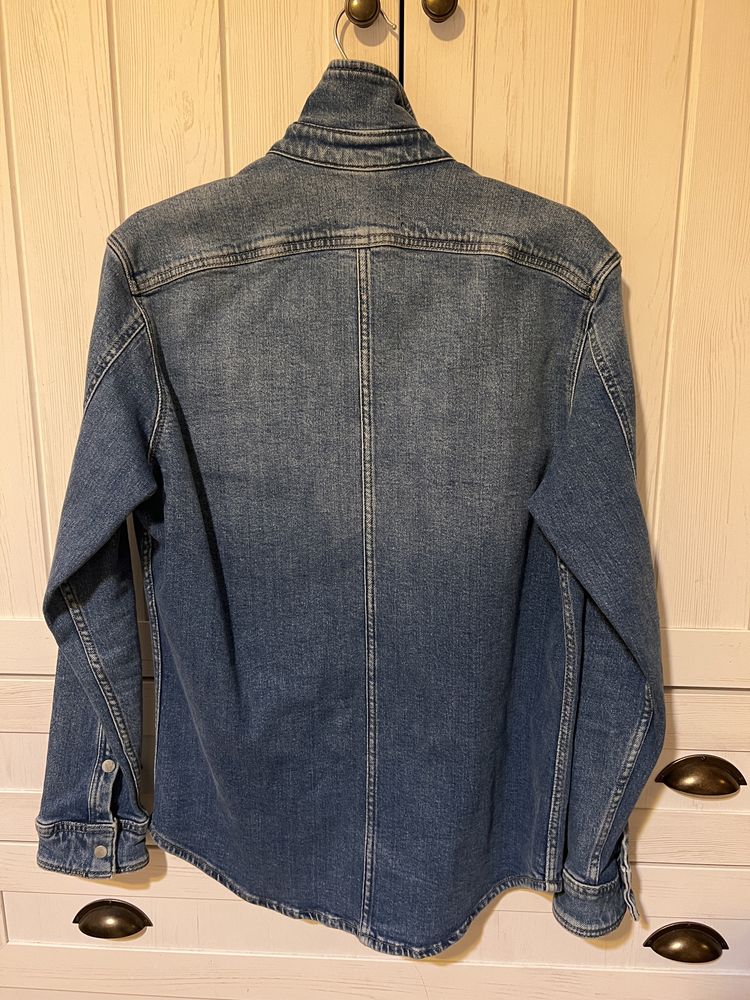 Vand camasa de blugi 50 lei