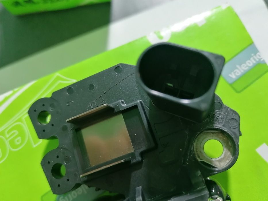 Releu alternator BMW E60 original Valeo