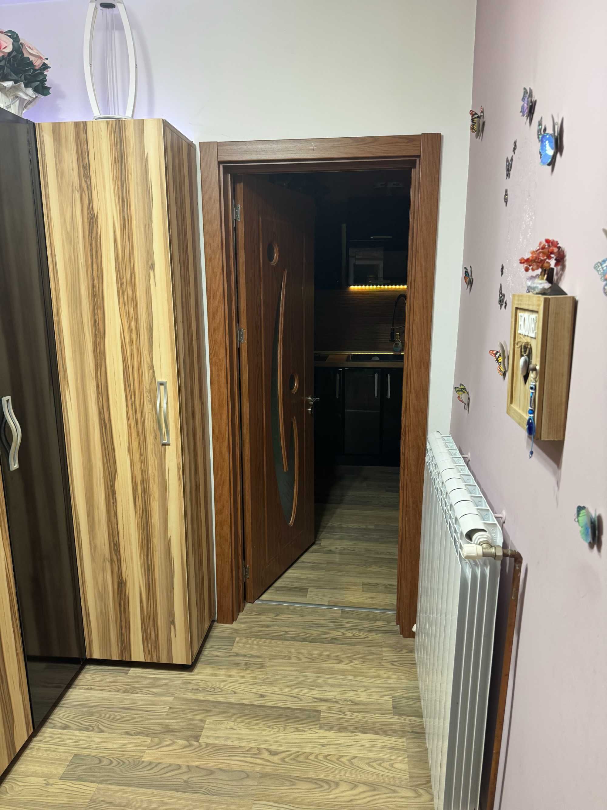 Продава се 4-стаен апартамент