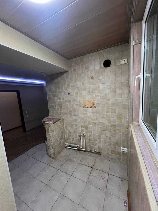 Чиланзар-23 3/7/9, балкон 2х6, 71м2