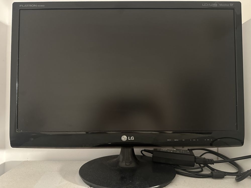 Sistem Audio/Monitoare/Ipad/Tv Lg/Suporti Tv/ Casetofon USB/AutoCD-USB