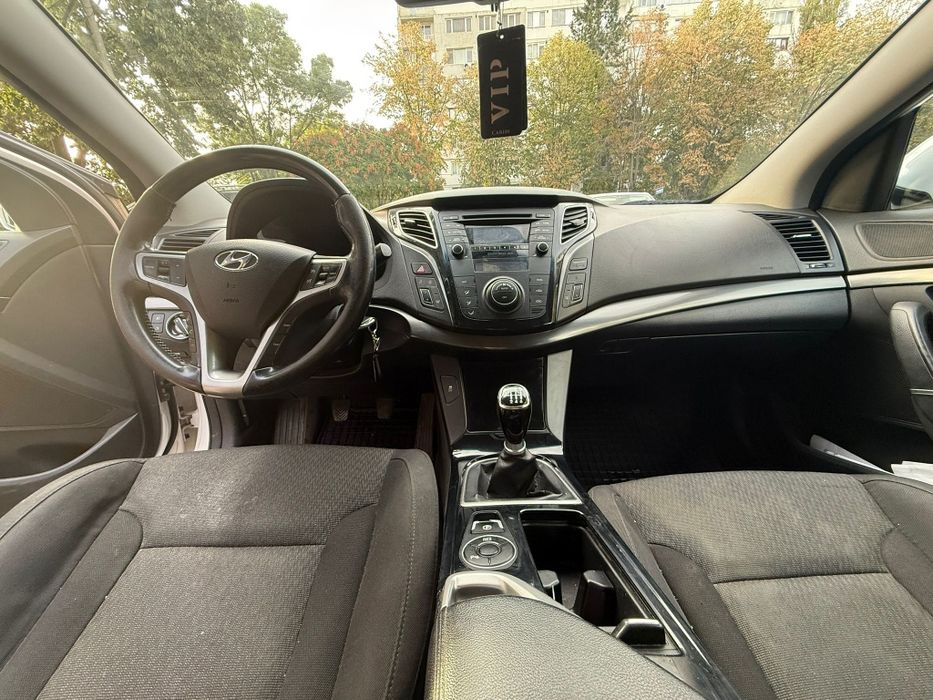 Vând Hyundai i40