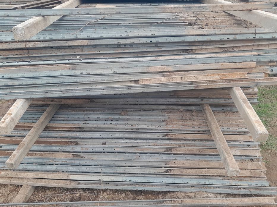 Spalier vie zmeura gard zincat 2.4m Italia