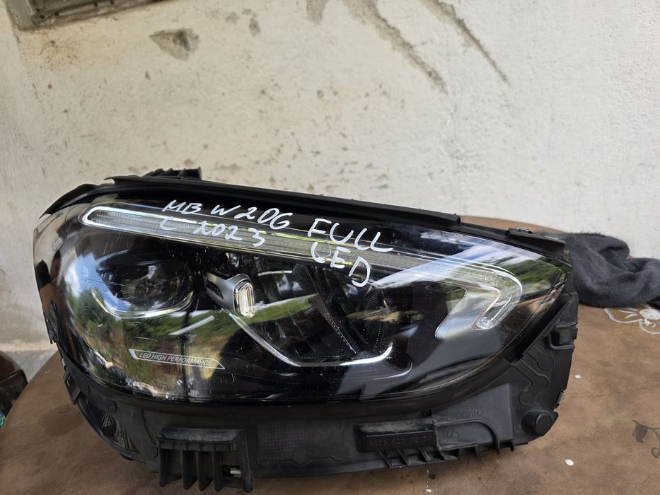 Mercedes Benz C W206 Full LED 2023 десен фар 2бр